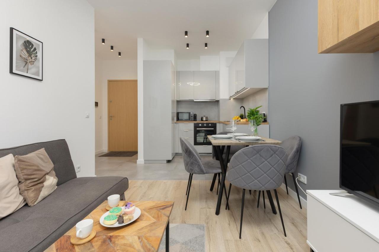 Cozy Apartments With Parking In The 19Th District By Noclegi Renters Warsaw Ngoại thất bức ảnh